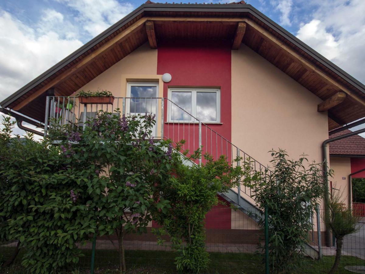 Apartment Marjetka ゴレンスカ地方 エクステリア 写真