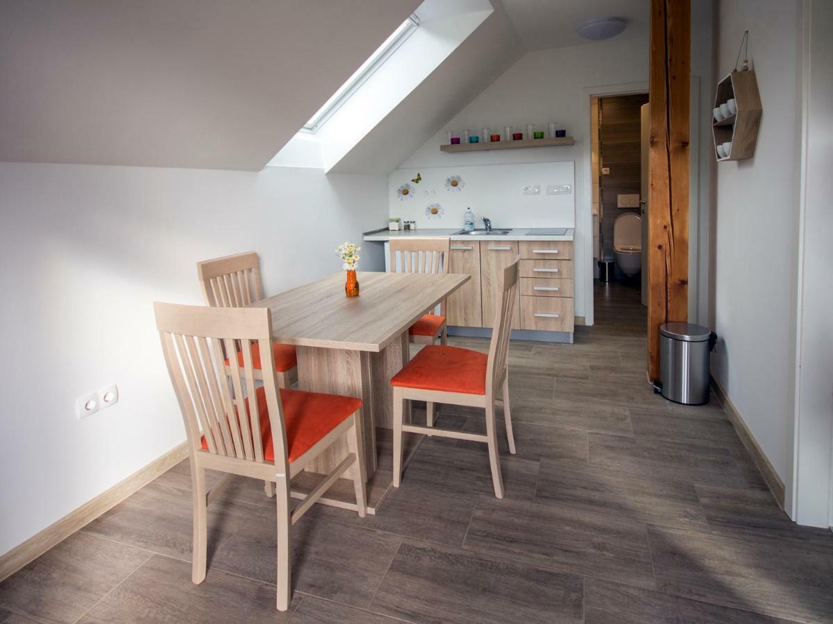 Apartment Marjetka ゴレンスカ地方 エクステリア 写真