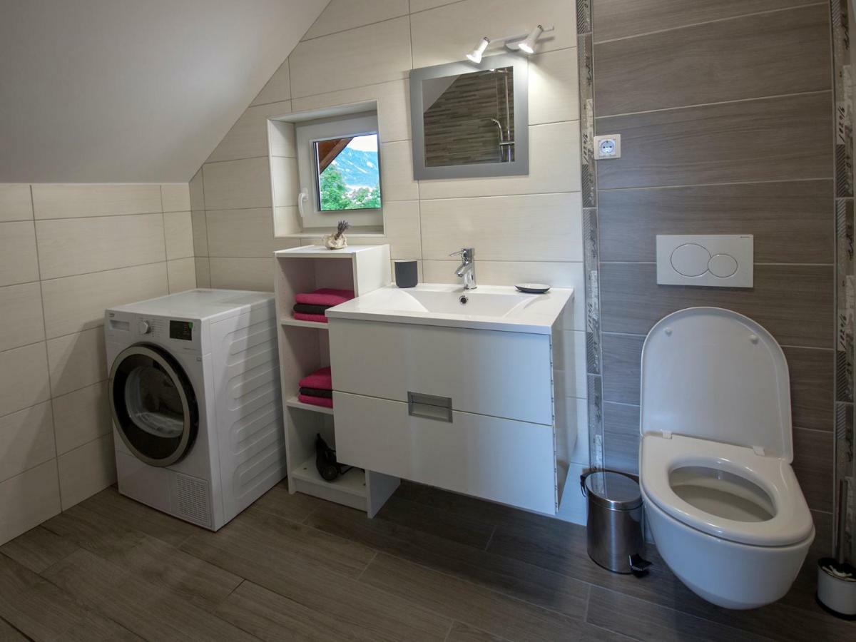 Apartment Marjetka ゴレンスカ地方 エクステリア 写真