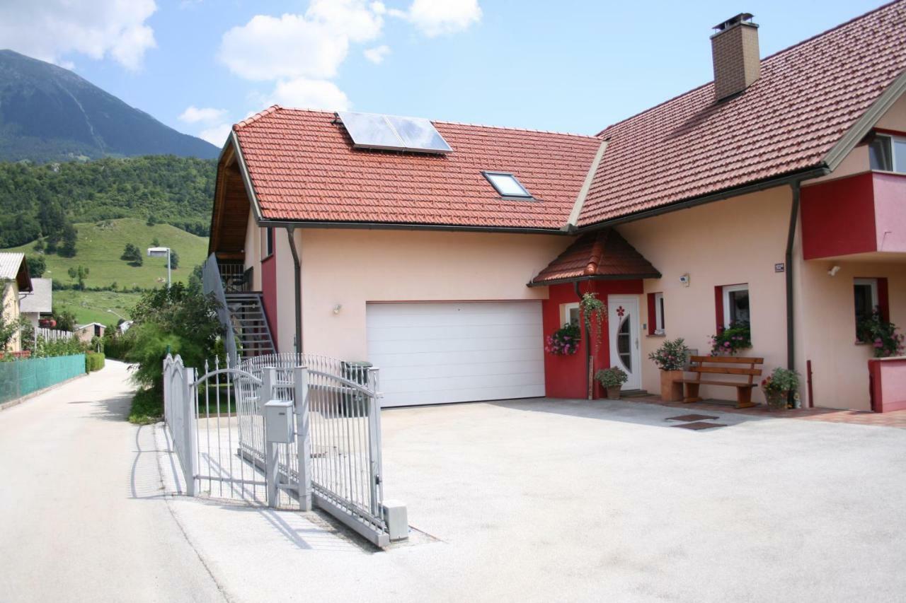 Apartment Marjetka ゴレンスカ地方 エクステリア 写真